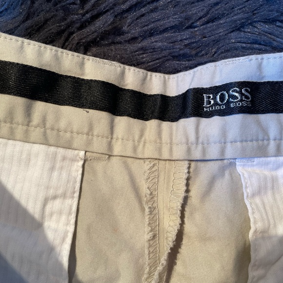Great quality HUGO BOSS Women’s Beige / Tan shorts - Picture 2 of 7